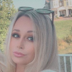 Meet your Posher, Alexia